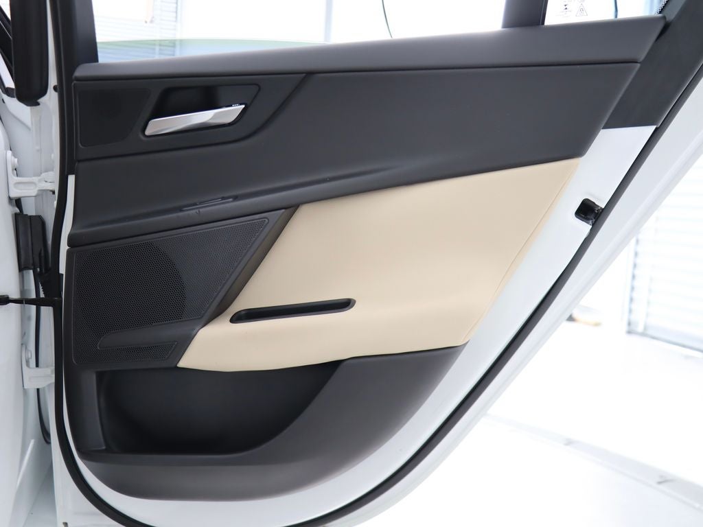 2017 Jaguar XE 25t Premium