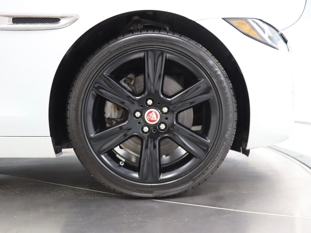 2017 Jaguar XE 25t Premium