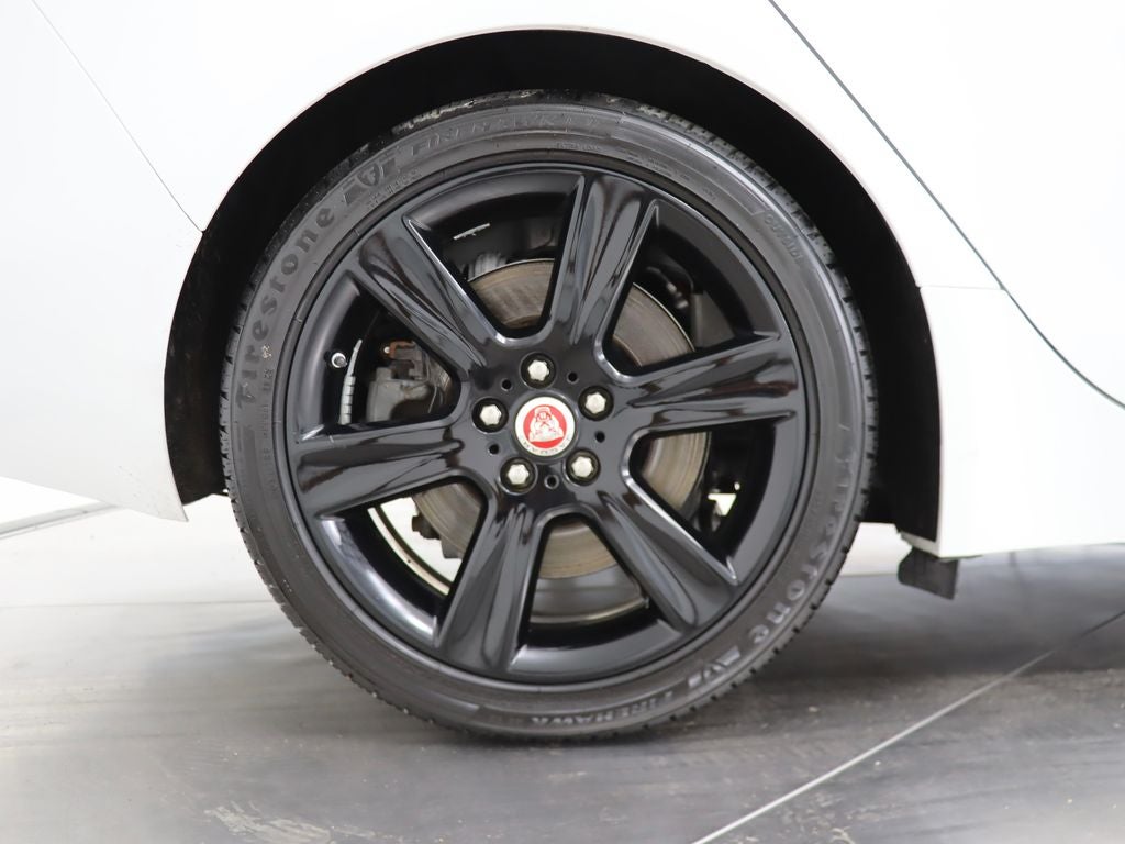 2017 Jaguar XE 25t Premium