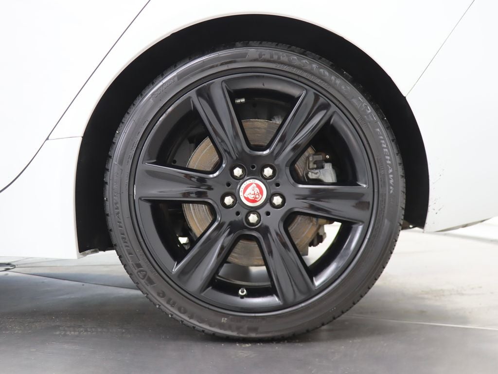 2017 Jaguar XE 25t Premium