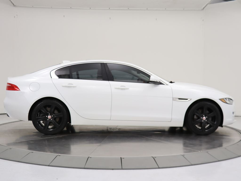 2017 Jaguar XE 25t Premium