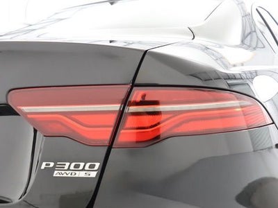 2020 Jaguar XE S R-DYNAMIC S AWD