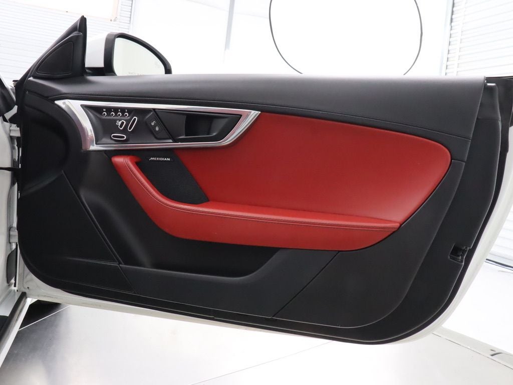 2020 Jaguar F-TYPE P300 Navigation