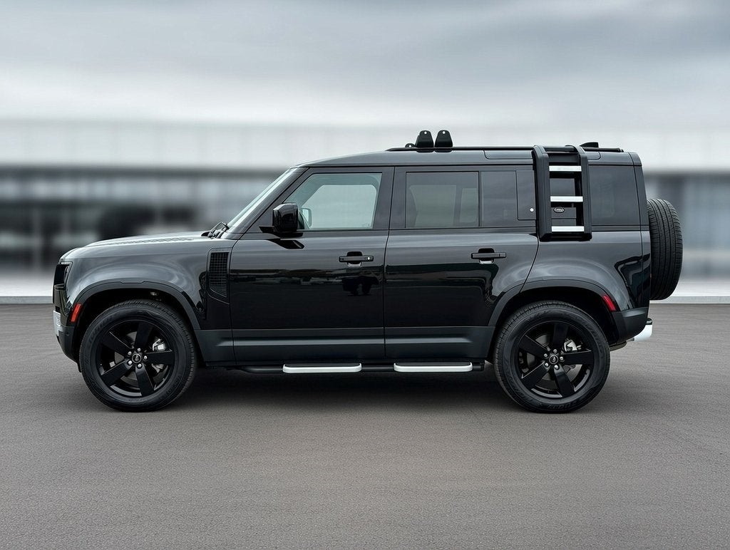 2022 Land Rover Defender 110 S 4WD Navigation