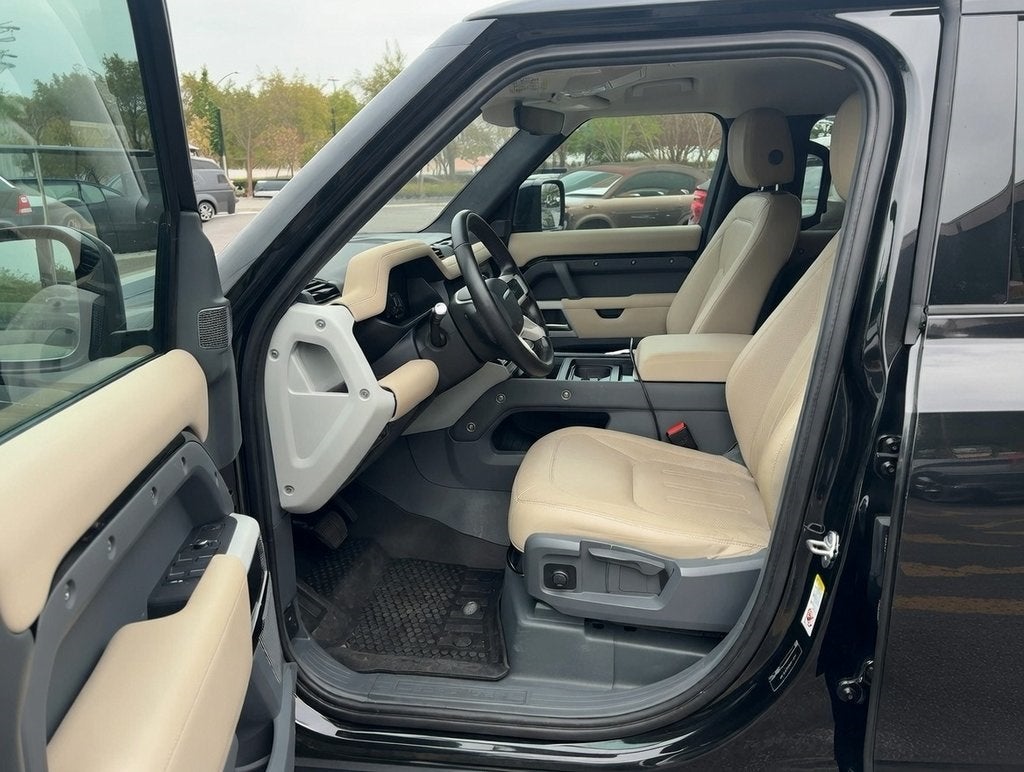 2022 Land Rover Defender 110 S 4WD Navigation