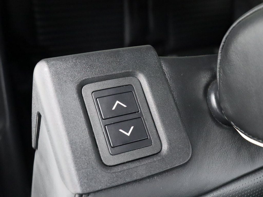 2020 Land Rover Discovery HSE 4WD Navigation