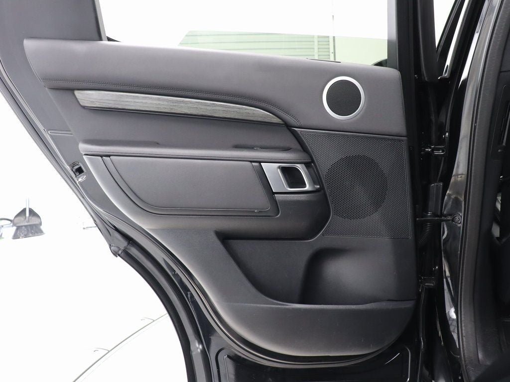 2020 Land Rover Discovery HSE 4WD Navigation