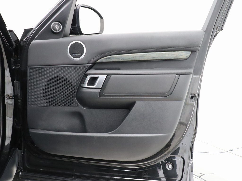 2020 Land Rover Discovery HSE 4WD Navigation