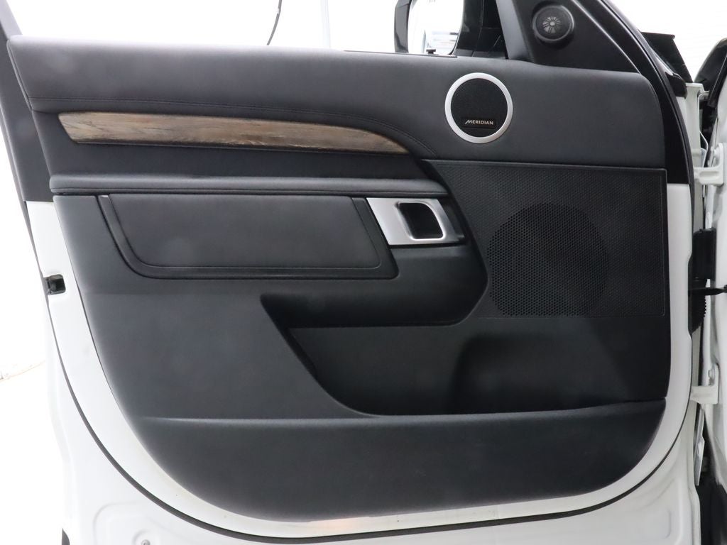 2019 Land Rover Discovery HSE 4WD Navigation