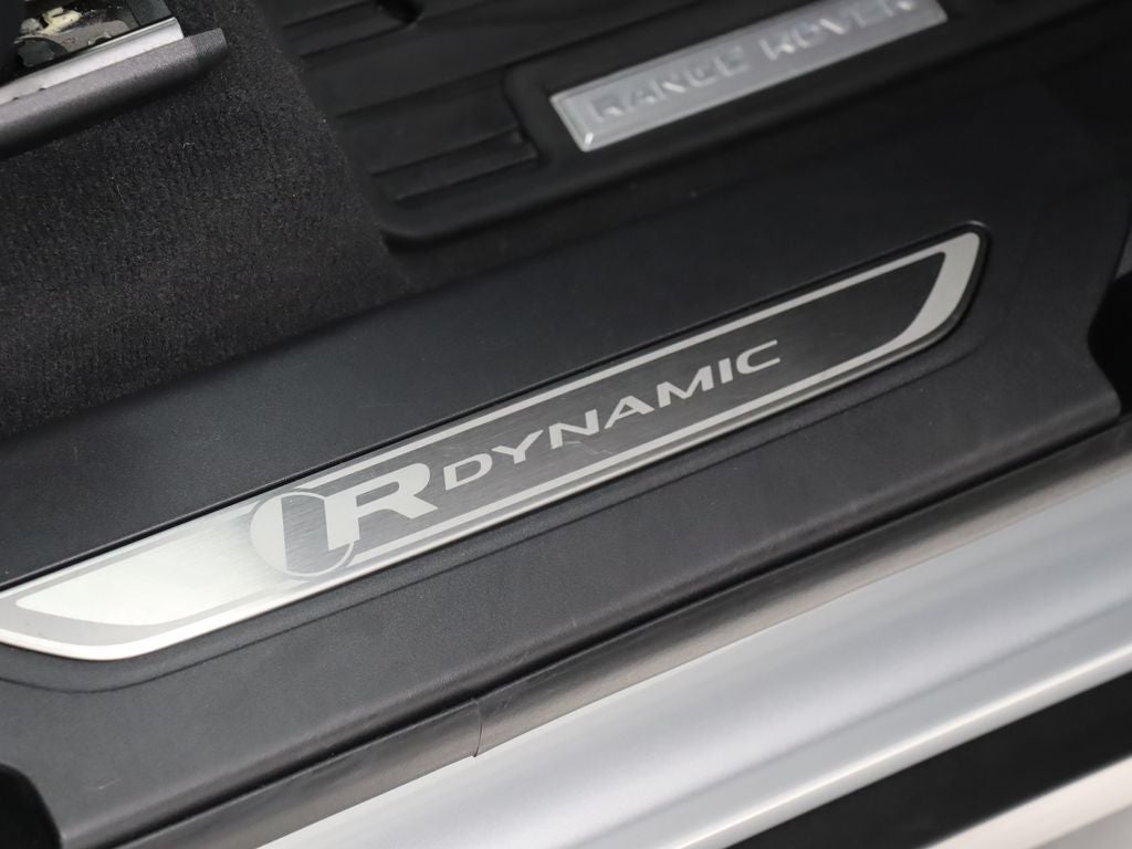 2019 Land Rover Range Rover Velar SE R-Dynamic 4WD Navigation