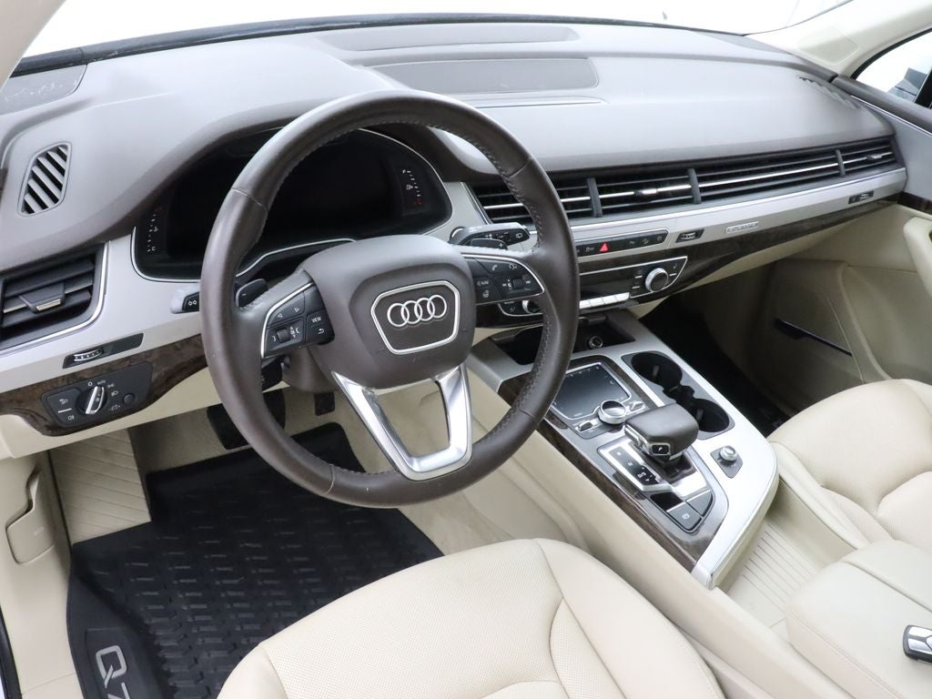 2019 Audi Q7 45 Premium Plus quattro