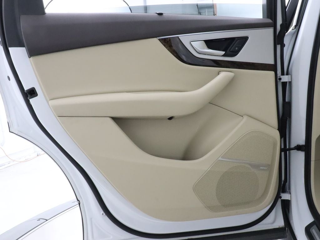 2019 Audi Q7 45 Premium Plus quattro