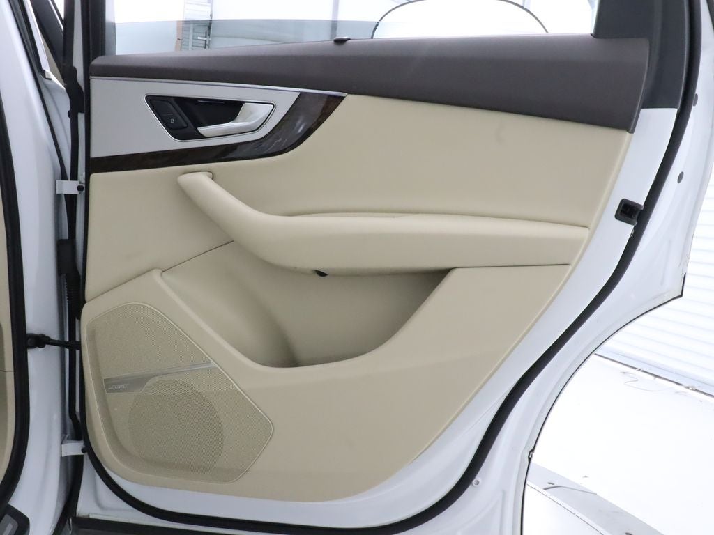 2019 Audi Q7 45 Premium Plus quattro