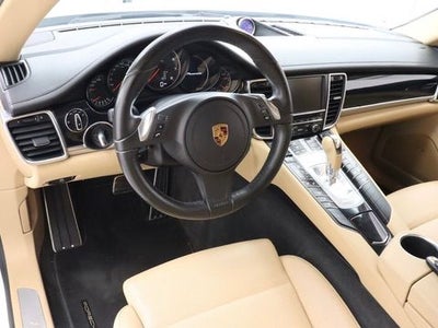 2016 Porsche Panamera 4 Navigation