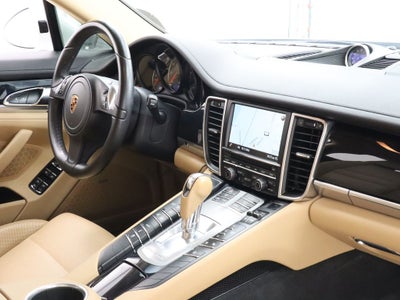 2016 Porsche Panamera 4 Navigation