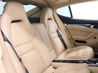 2016 Porsche Panamera 4 Navigation