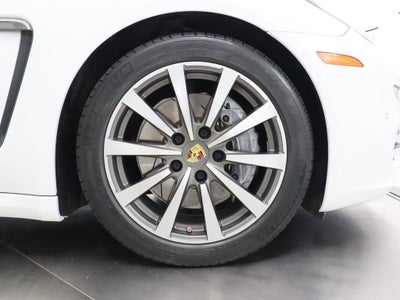2016 Porsche Panamera 4 Navigation