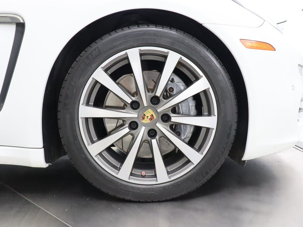 2016 Porsche Panamera 4 Navigation
