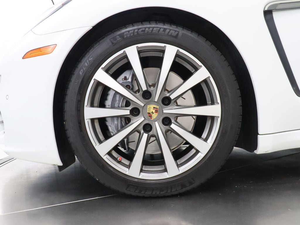 2016 Porsche Panamera 4 Navigation