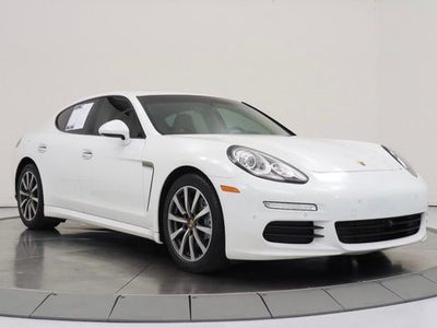2016 Porsche Panamera 4 Navigation
