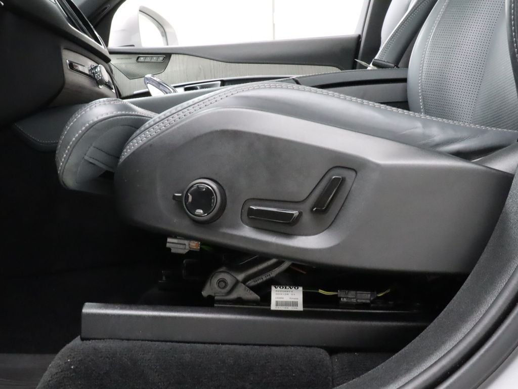 2024 Volvo XC90 Ultimate AWD Navigation