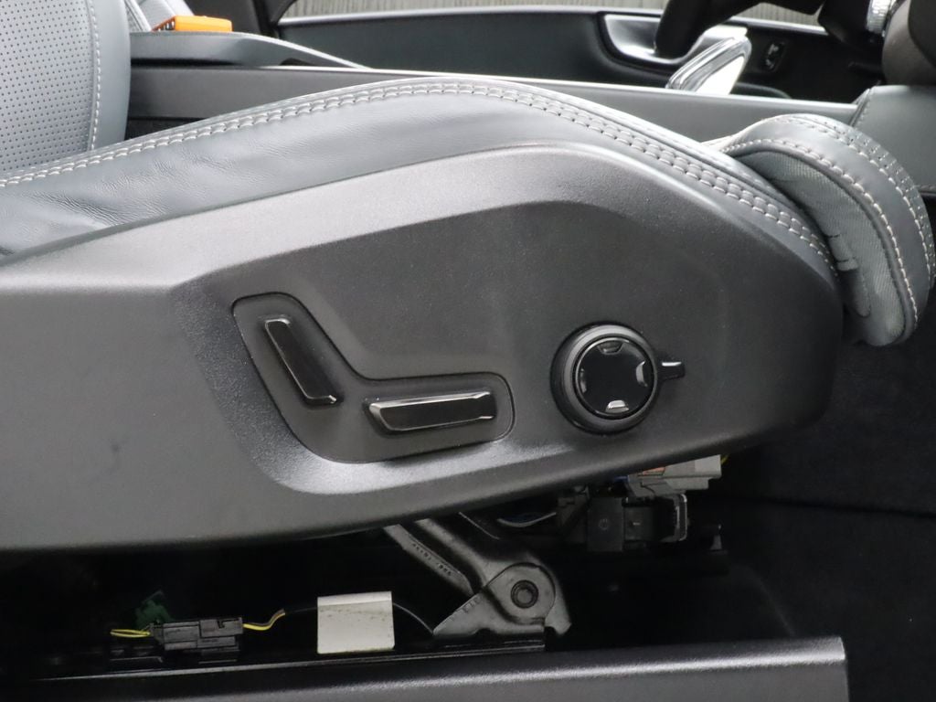 2024 Volvo XC90 Ultimate AWD Navigation