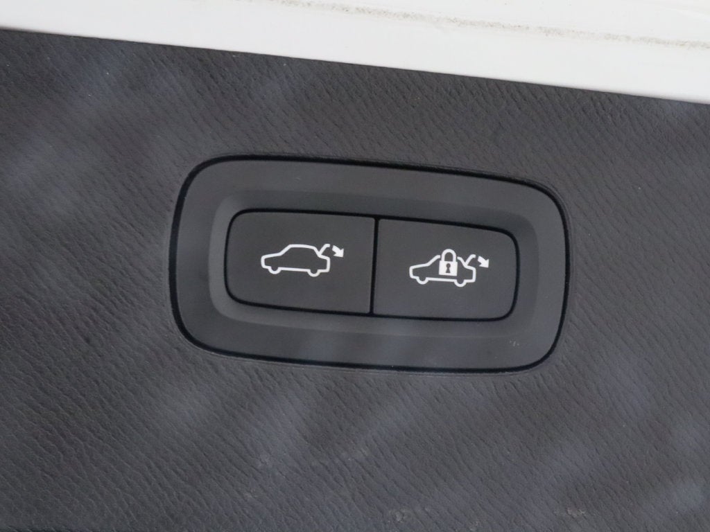 2023 Volvo XC90 B6 Plus 7-Seater AWD Navigation