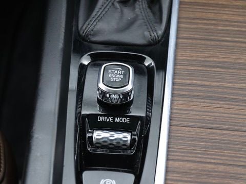 2021 Volvo XC60 T5 Momentum Navigation