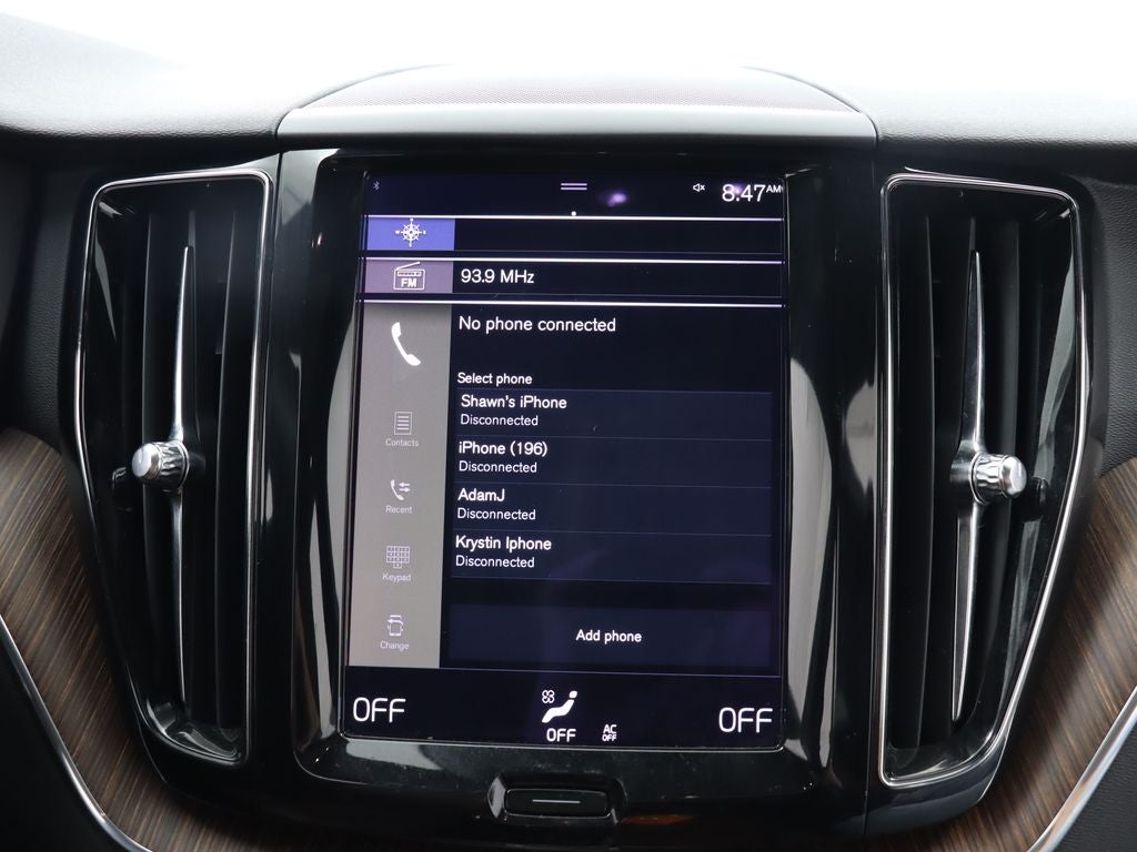 2021 Volvo XC60 T5 Momentum Navigation