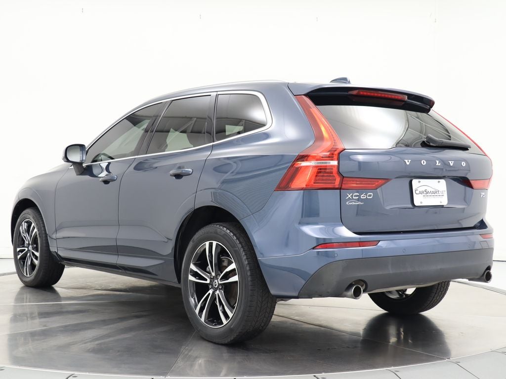 2021 Volvo XC60 T5 Momentum Navigation
