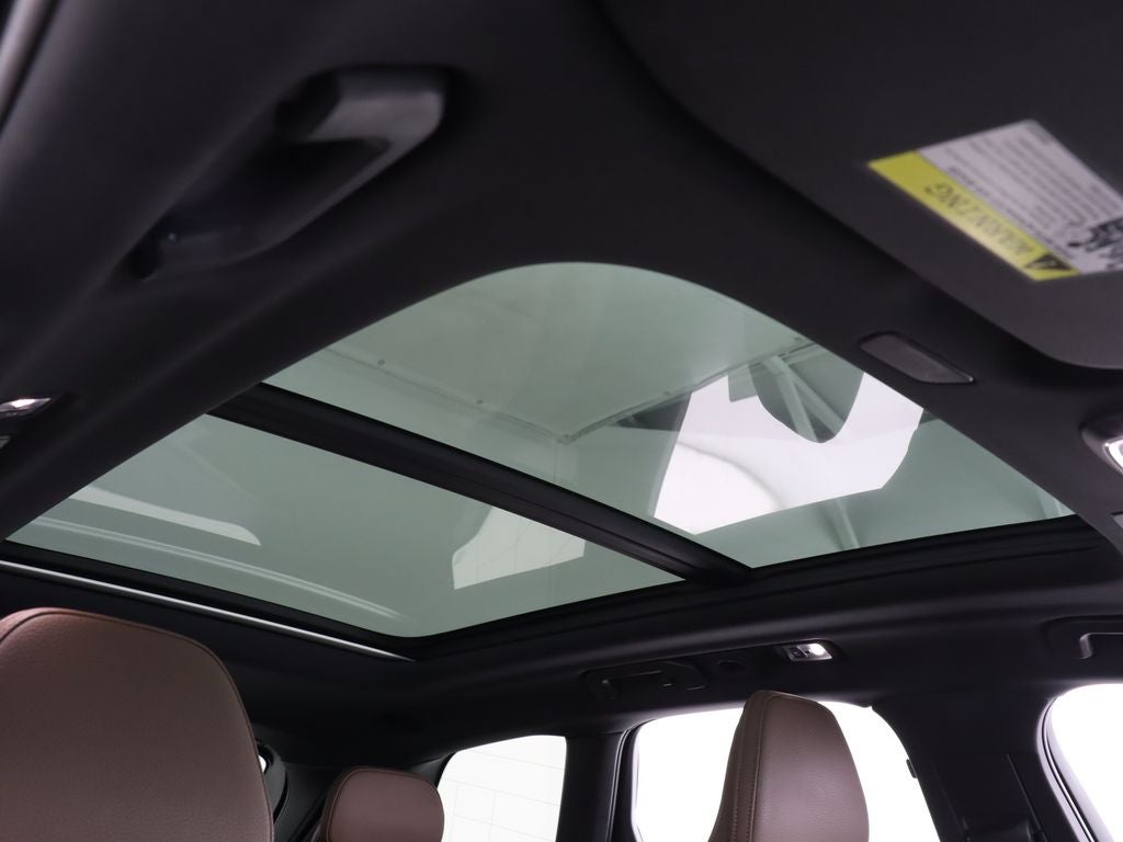 2021 Volvo XC60 T5 Momentum Navigation