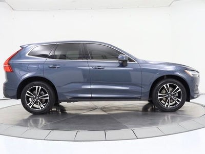 2021 Volvo XC60 T5 Momentum Navigation