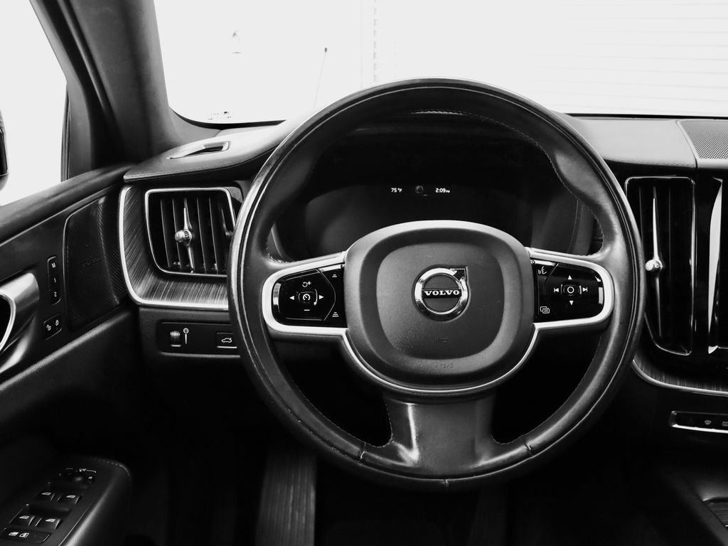 2021 Volvo XC60 T5 Inscription AWD Navigation