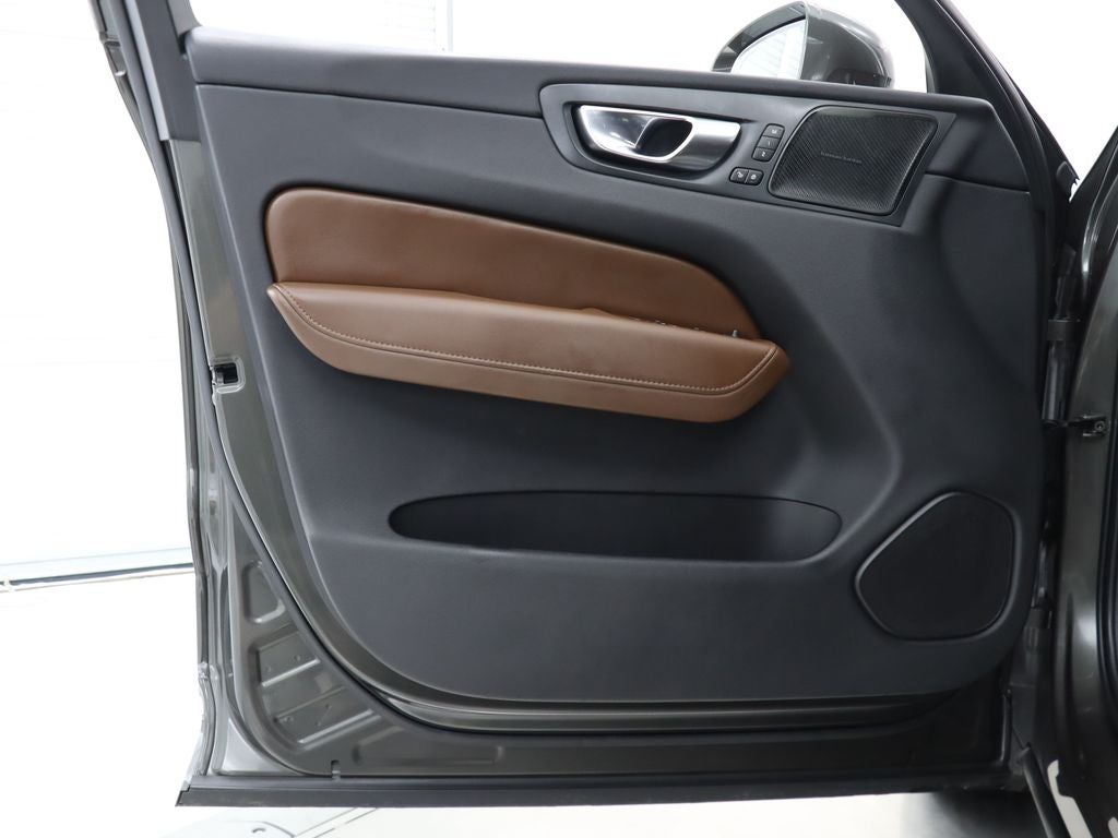 2021 Volvo XC60 T5 Inscription AWD Navigation