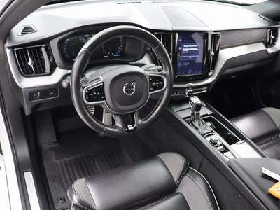 2020 Volvo XC60 T5 R-Design AWD Navigation