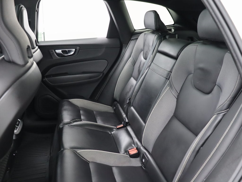 2020 Volvo XC60 T5 R-Design AWD Navigation