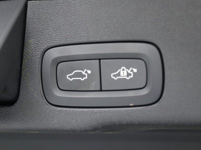2020 Volvo XC60 T5 R-Design AWD Navigation