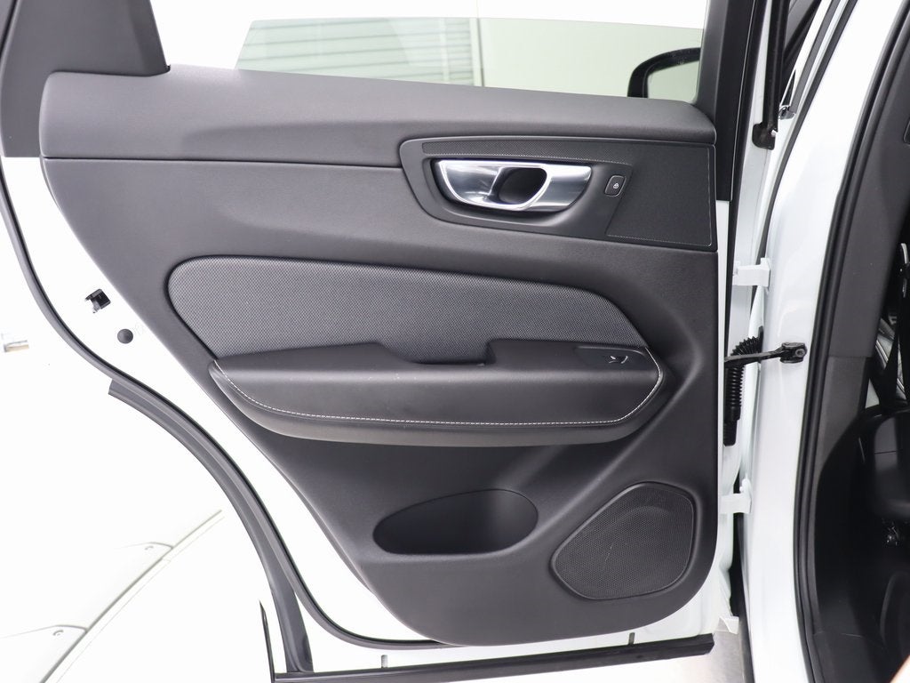 2020 Volvo XC60 T5 R-Design AWD Navigation