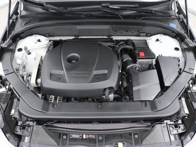 2020 Volvo XC60 T5 R-Design AWD Navigation
