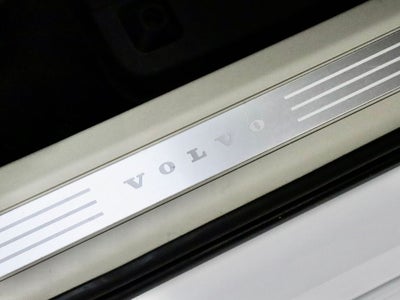 2021 Volvo XC90 T6 Momentum AWD Navigation
