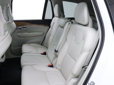 2021 Volvo XC90 T6 Momentum AWD Navigation