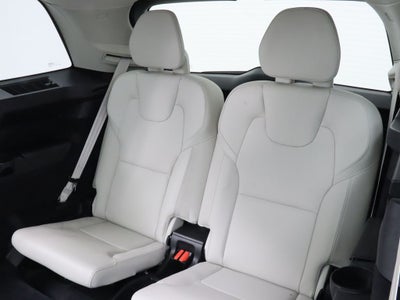 2021 Volvo XC90 T6 Momentum AWD Navigation