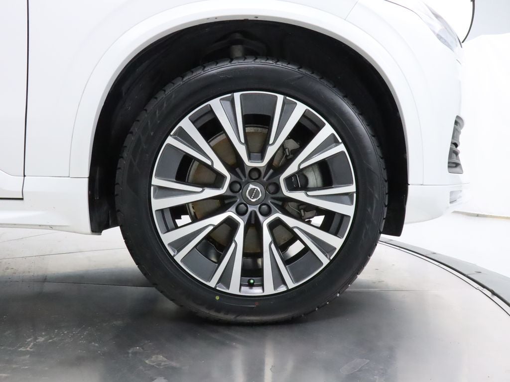 2021 Volvo XC90 T6 Momentum AWD Navigation