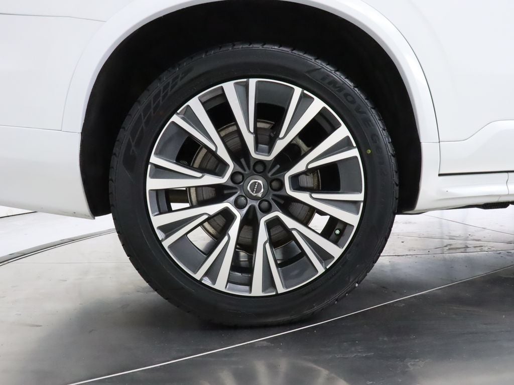 2021 Volvo XC90 T6 Momentum AWD Navigation