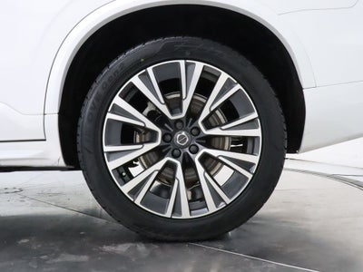 2021 Volvo XC90 T6 Momentum AWD Navigation