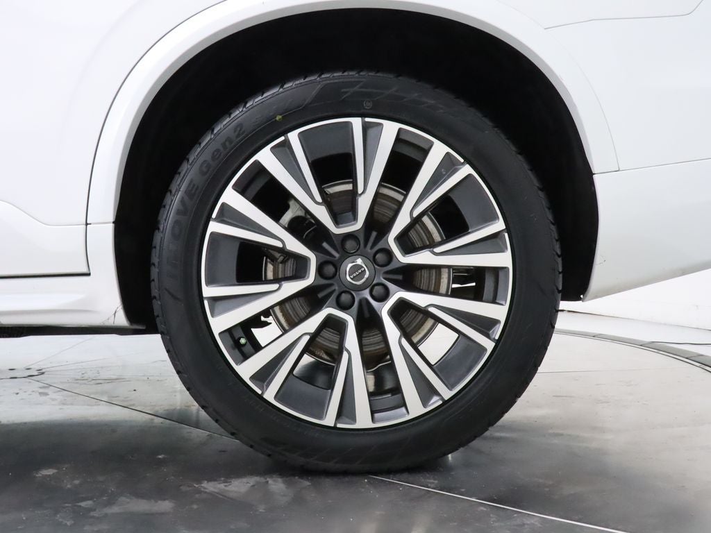 2021 Volvo XC90 T6 Momentum AWD Navigation