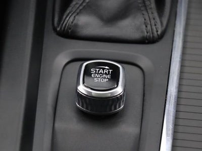 2018 Volvo XC60 T6 Momentum AWD Navigation
