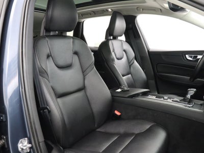 2018 Volvo XC60 T6 Momentum AWD Navigation