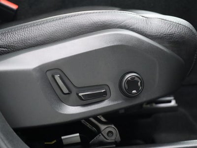 2018 Volvo XC60 T6 Momentum AWD Navigation
