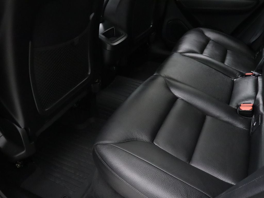 2018 Volvo XC60 T6 Momentum AWD Navigation